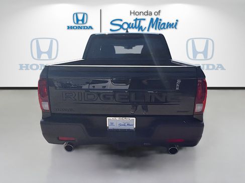 Certified 2024 Honda Ridgeline Sport image 6