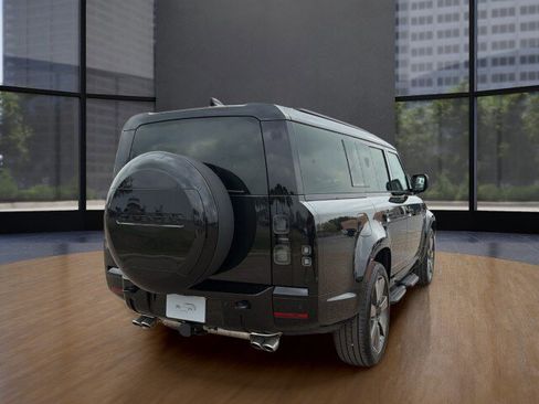 New 2026 Land Rover Defender 130 V8 image 8