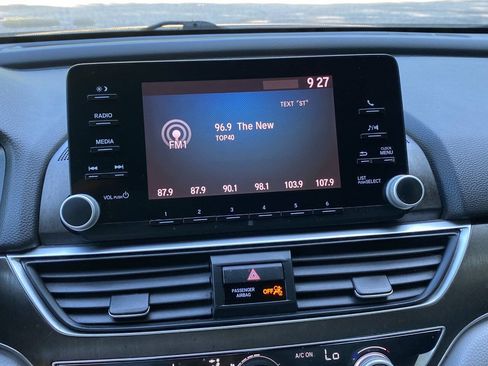 Used 2018 Honda Accord LX image 24