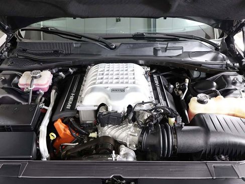 Used 2016 Dodge Challenger SRT Hellcat image 22