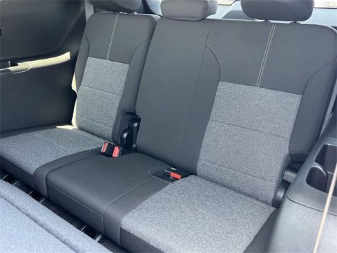 New 2025 GMC Acadia Elevation image 27