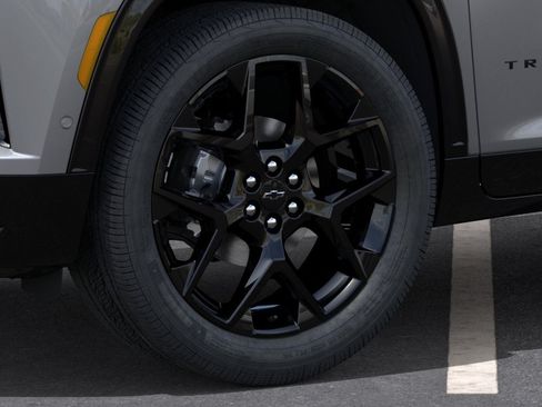 New 2026 Chevrolet Traverse RS w/ LPO, Floor Liner Package AWD/4WD image 33