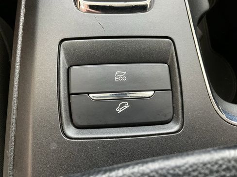 Used 2020 Ford Fusion SE image 17