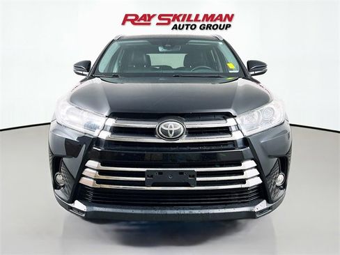 Used 2017 Toyota Highlander Limited image 2