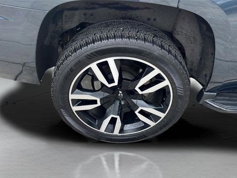 Used 2020 Chevrolet Tahoe Premier AWD/4WD image 23
