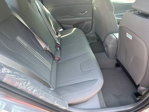 Used 2025 Hyundai Elantra Sport image 15