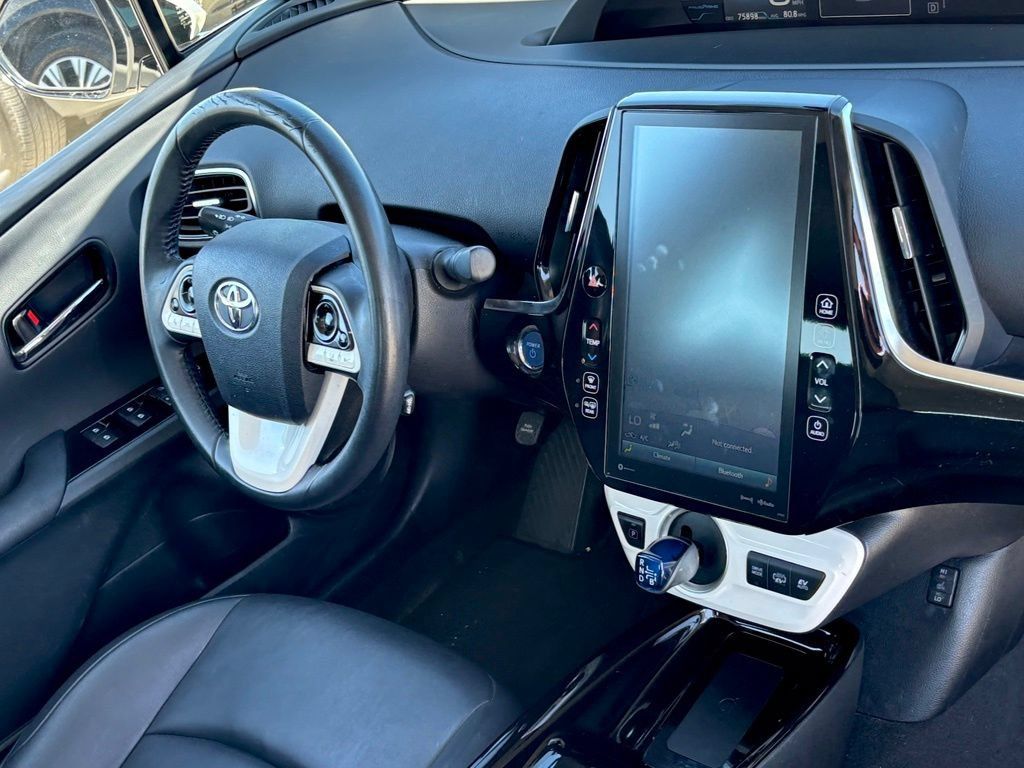 Used 2018 Toyota Prius Prime Premium w/ Preferred Accessory Package FWD image 26