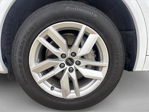 Used 2023 Audi Q5 2.0T Premium w/ Convenience Package image 9