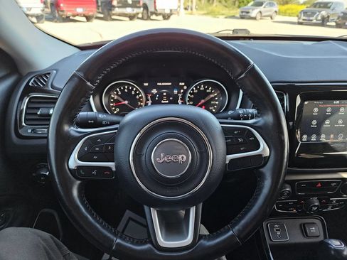 Used 2021 Jeep Compass Latitude FWD image 12