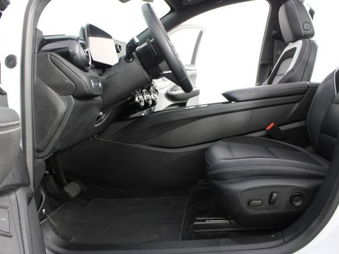 Used 2024 Chevrolet Blazer EV LT AWD/4WD image 17