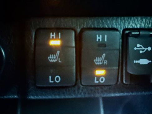 Used 2014 Toyota Corolla LE Premium image 24