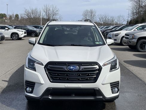 Used 2022 Subaru Forester Limited image 8