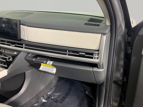 Certified 2026 Hyundai Santa Fe SE AWD/4WD image 27