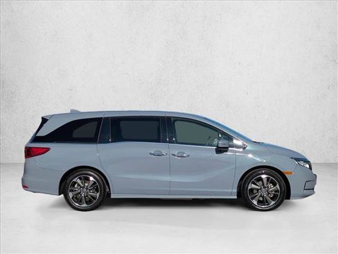 Used 2023 Honda Odyssey Elite image 4