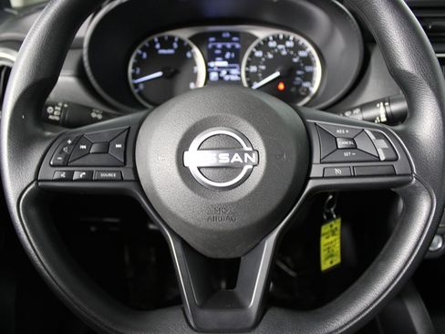 Used 2025 Nissan Versa S w/ Trunk Package FWD image 12