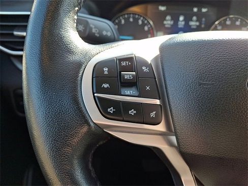 Certified 2022 Ford Explorer XLT w/ Equipment Group 202A image 22
