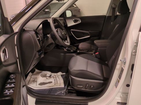 Certified 2023 Kia Soul S image 16