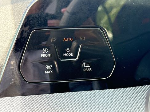 Used 2026 Volkswagen GTI SE FWD image 35