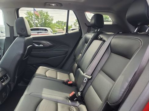 Used 2023 GMC Terrain SLT AWD/4WD image 29