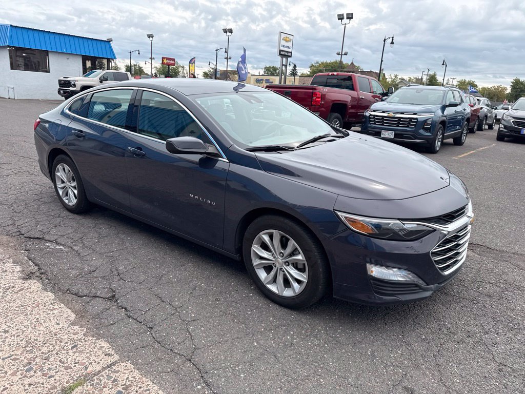 Used 2025 Chevrolet Malibu LT FWD image 5