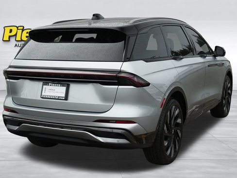 Certified 2025 Lincoln Nautilus Reserve AWD/4WD image 7
