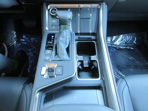 Used 2026 Lexus GX 550 w/ Cold Area Package AWD/4WD image 49
