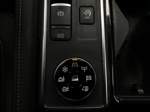 Certified 2024 Nissan Pathfinder SV AWD/4WD image 23