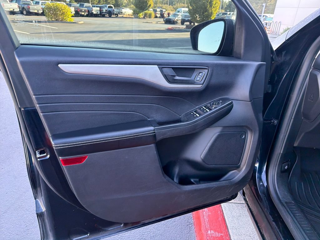 Used 2021 Ford Escape S AWD/4WD image 10