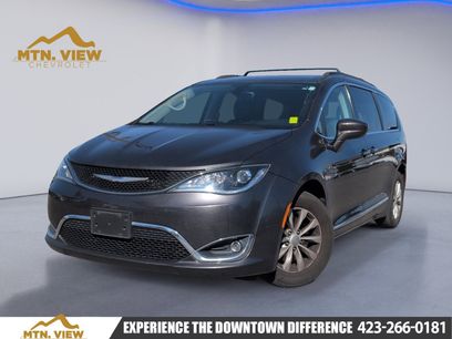 Used 2017 Chrysler Pacifica Touring-L