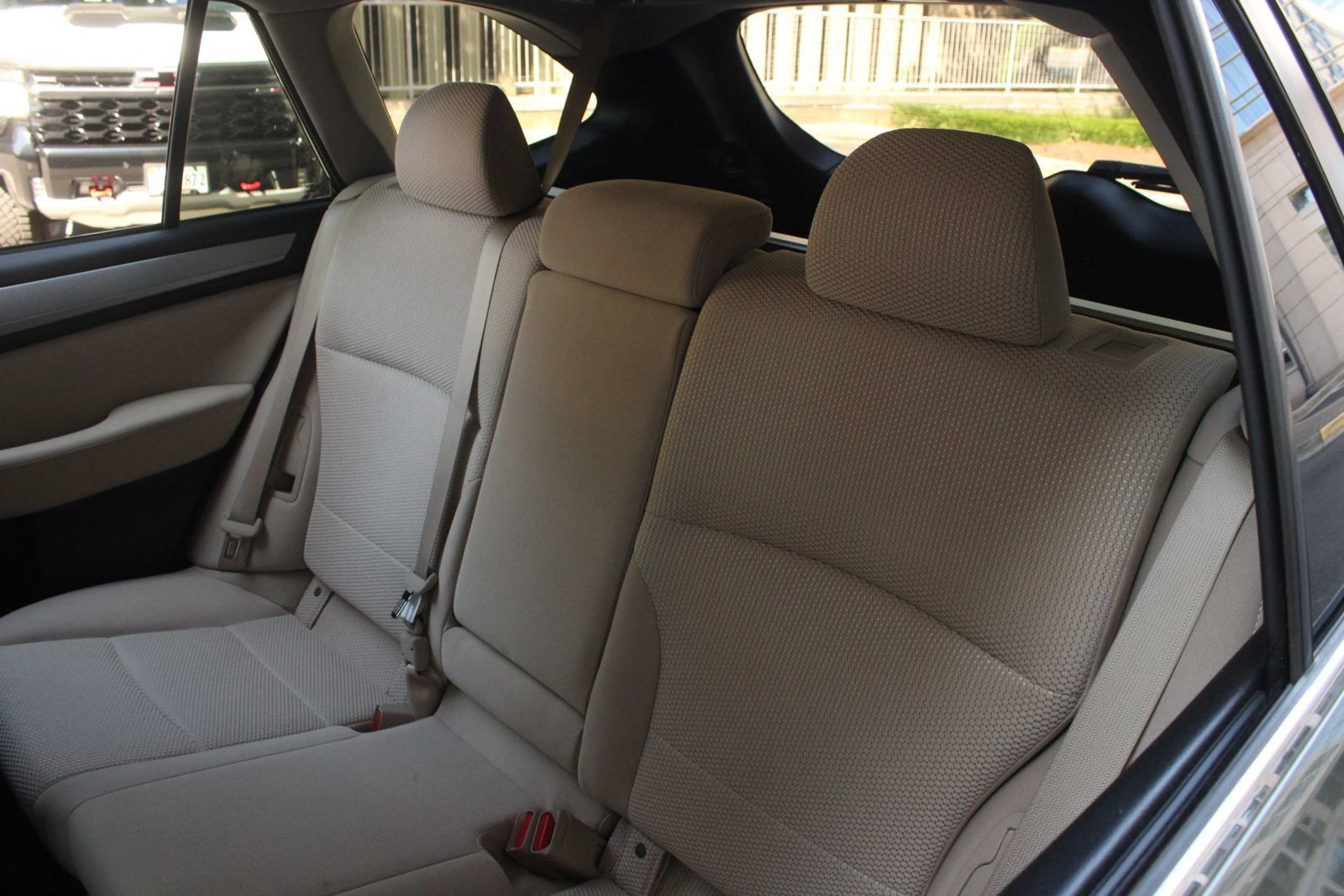 Used 2019 Subaru Outback 2.5i Premium AWD/4WD image 18