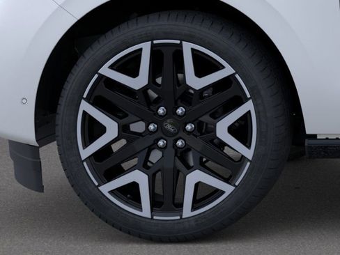 New 2025 Ford Expedition Max Platinum w/ Platinum Ultimate Package image 19