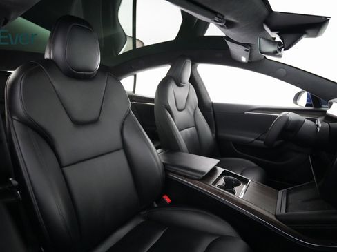 Used 2022 Tesla Model S image 8