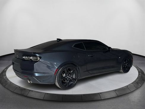 Used 2019 Chevrolet Camaro LT w/ RS Package image 5