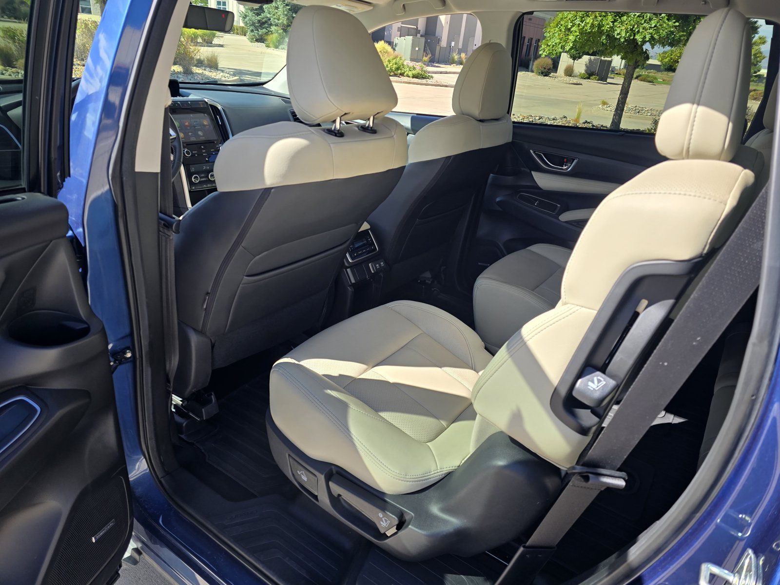 Used 2020 Subaru Ascent Limited w/ Technology Package AWD/4WD image 15