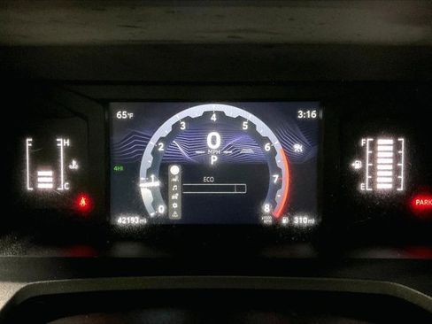 Used 2024 Toyota Tacoma SR image 20