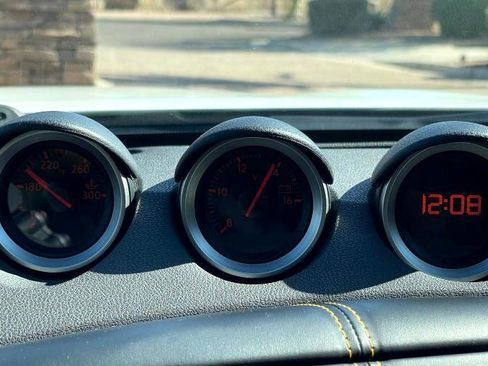 Used 2019 Nissan 370Z Coupe w/ Z34 Heritage Edition - White image 19