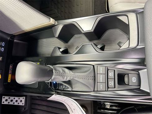 Certified 2025 Toyota Camry SE image 20