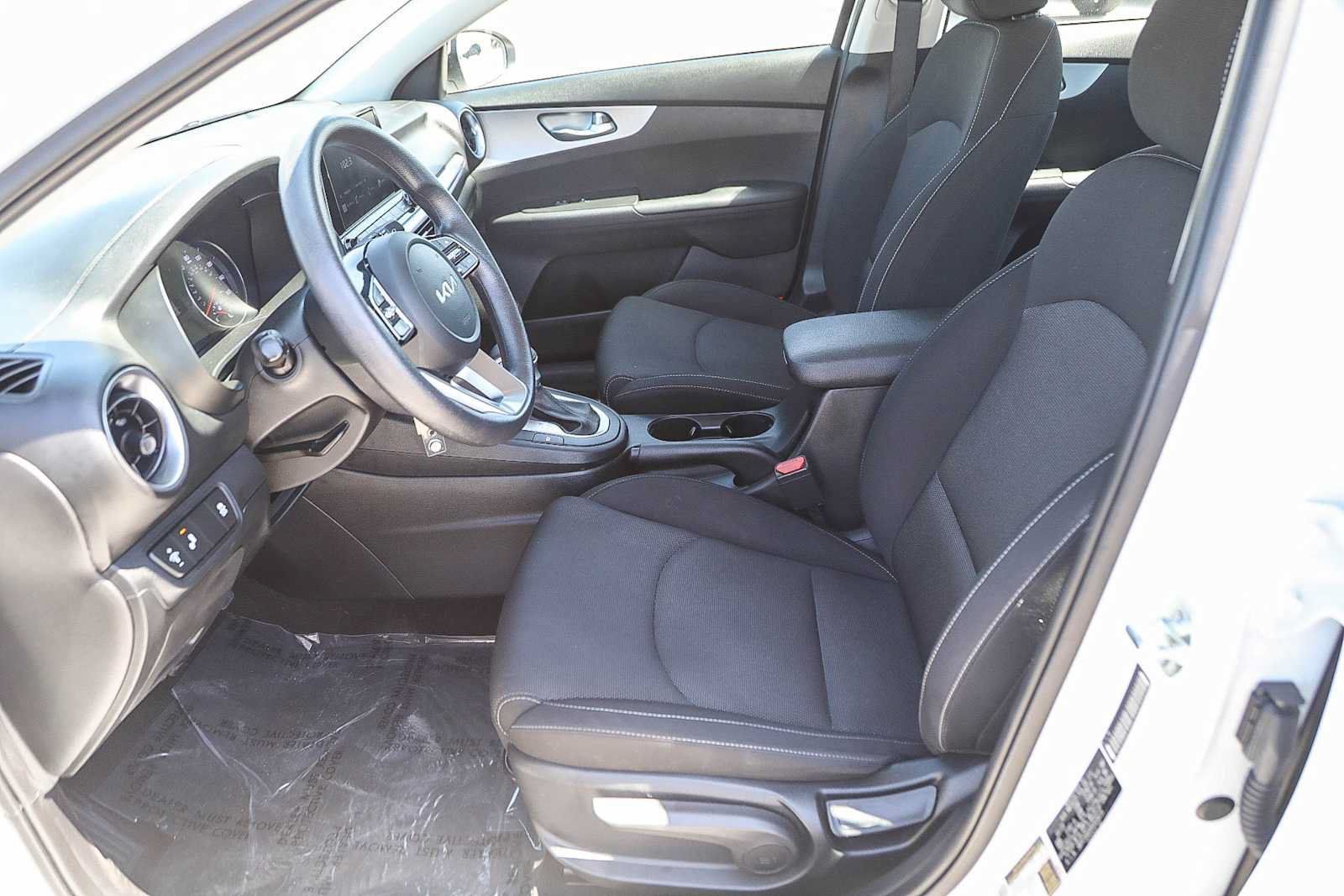 Used 2023 Kia Forte LXS w/ LXS Technology Package FWD image 17