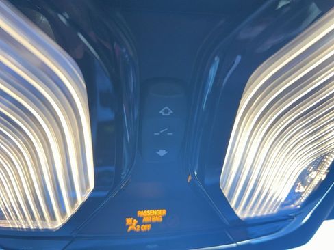 Used 2023 BMW 430i Coupe w/ M Sport Package image 19