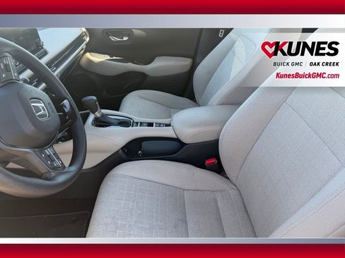 Used 2025 Honda HR-V LX image 8