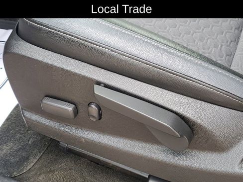 Used 2017 Chevrolet Colorado Z71 AWD/4WD image 6