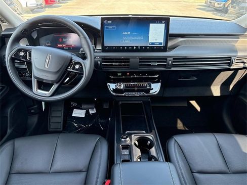 New 2025 Lincoln Corsair Grand Touring image 16