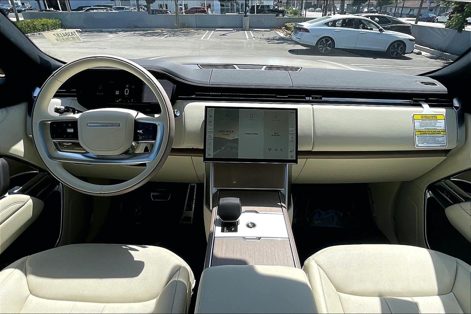 New 2026 Land Rover Range Rover Long Wheelbase SE AWD/4WD image 10
