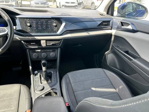 Used 2022 Volkswagen Taos SE AWD/4WD image 11