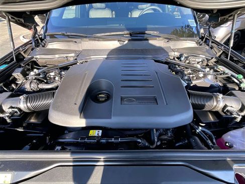 New 2026 Land Rover Discovery Limited Edition image 13