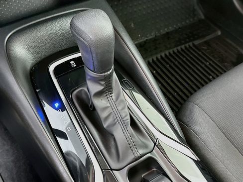 Used 2022 Toyota Corolla LE FWD image 24