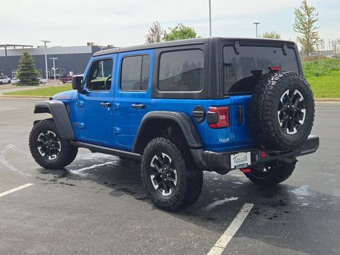 Used 2025 Jeep Wrangler Unlimited Rubicon AWD/4WD image 15