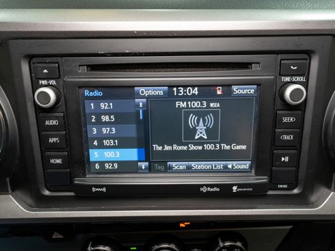 Used 2018 Toyota Tacoma SR5 image 17