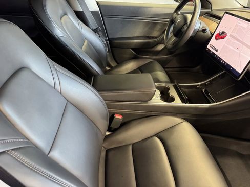 Used 2018 Tesla Model 3 Mid Range image 5