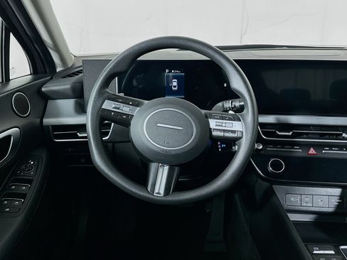 Used 2025 Hyundai Sonata SEL FWD image 18